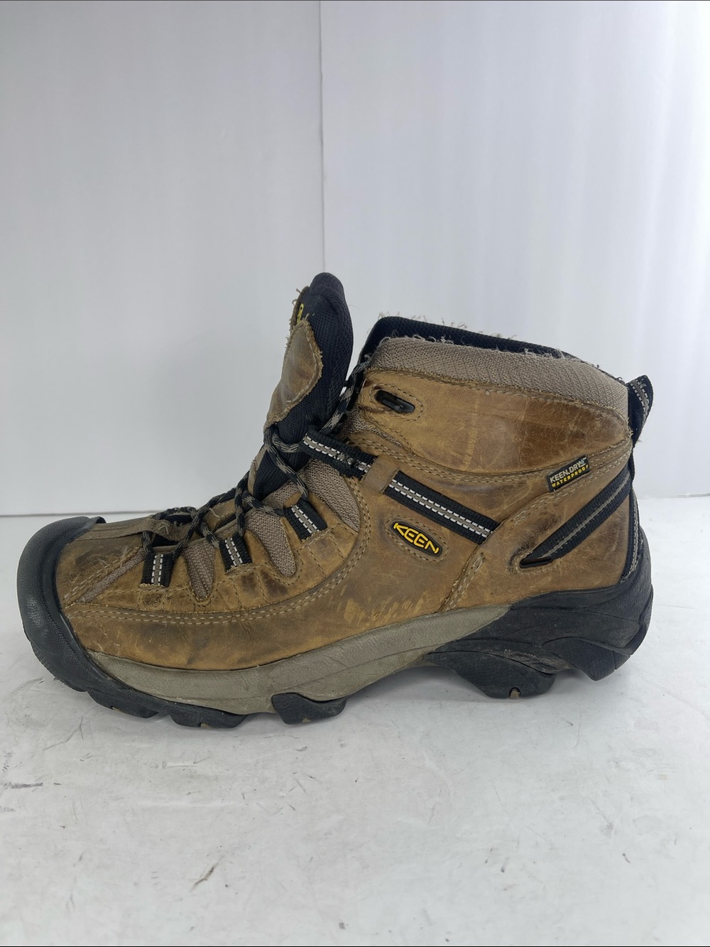 Keen Brown and Black Men's Hiking Boots